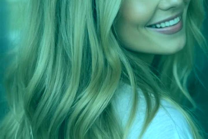Zoe, 32, a blonde hazel-eyed latina companion based in Ripiceni. Offering Erotic Massage, Travel Companion, Couples, Domination, Overnight. Available for inc...