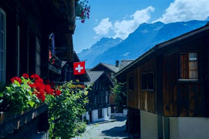 Zoe, 32 — Escort in Alpthal, Switzerland