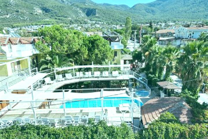 Zoe, 32 — Escort in Baltakoey, Turkey