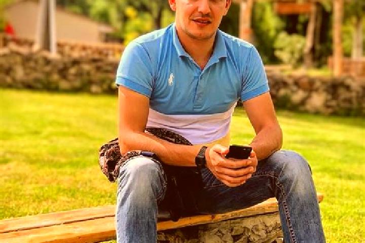 Zoe, 32 — Escort in Beniamin, Armenia