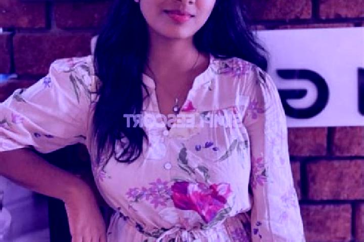 Zoe, 32 — Escort in Manjeri, India