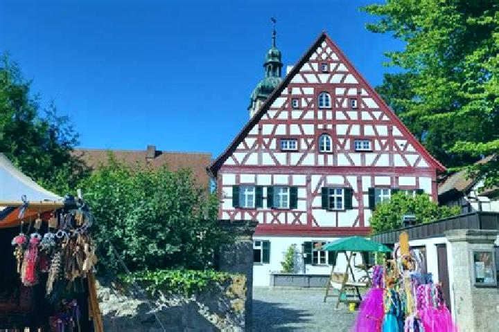 Zoe, 32 — Escort in Markt Erlbach, Germany