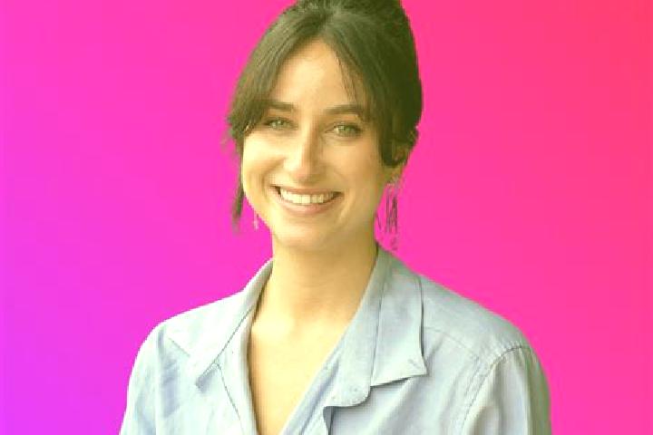 Zoe, 32 — Escort in Massieu, France