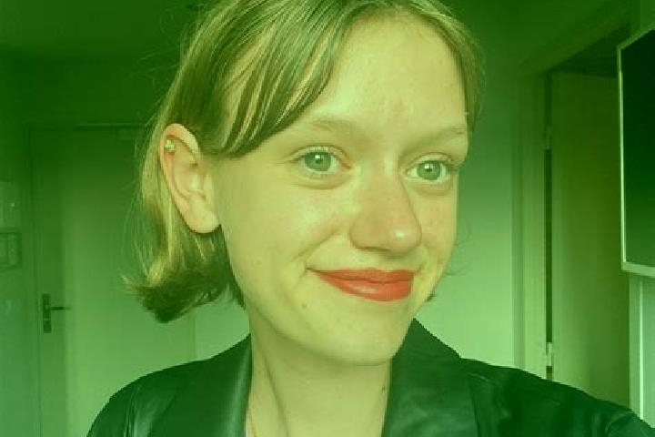 Zoe, 32 — Escort in Saint-Romain-de-Lerps, France