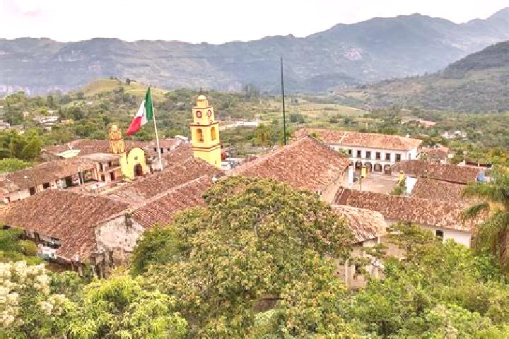 Zoe, 32 — Escort in San Isidro Xochitla, Mexico