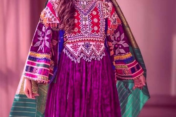 Zoe, 32 — Escort in Sarfiraz Kala, Afghanistan