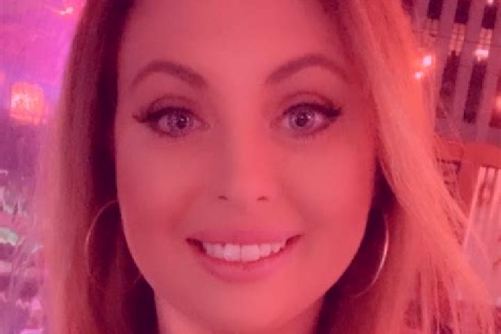 Zoe, 32 — Escort in Simpsonville, United States