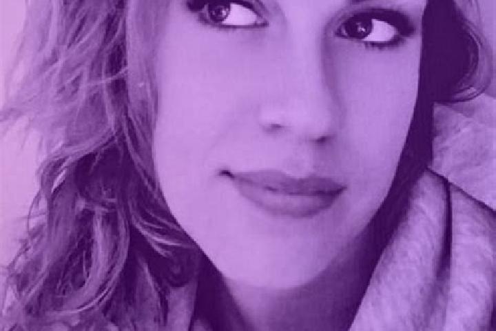 Zoe, 32 — Escort in Villiers-en-Lieu, France