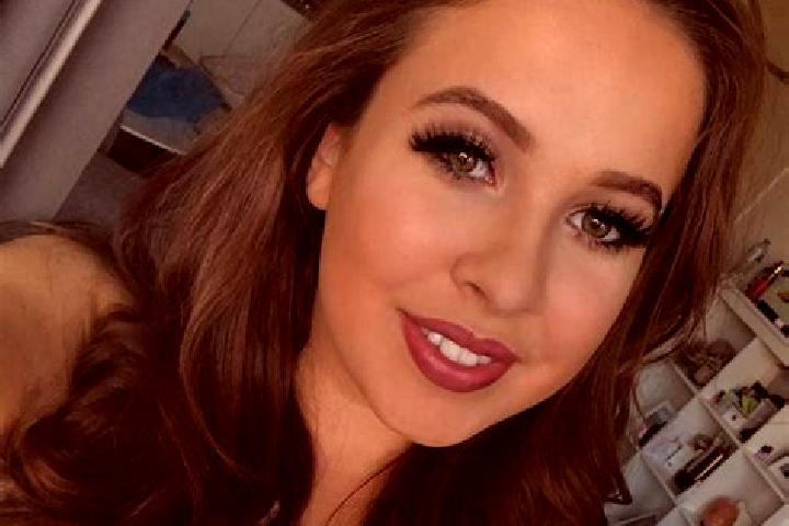Zoe, 33, a auburn grey-eyed european companion based in La Cruz de Tenango. Offering OWO, Travel Companion, Striptease, Prostate Massage. Available for incal...