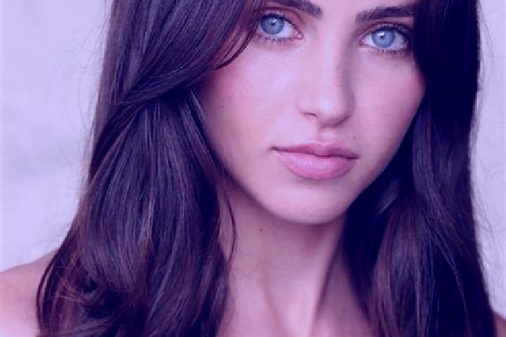 Zoe, 33, a brunette hazel-eyed slavic companion based in Elorrio. Offering Striptease, Dinner Date, Massage, CIM. Available for incall and outcall, day and e...