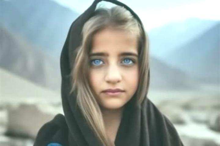 Zoe, 33, a dark blonde blue-eyed middle eastern companion based in Monamon. Offering Tantra, A-Level, 69. Available for incall and outcall, day and evening d...