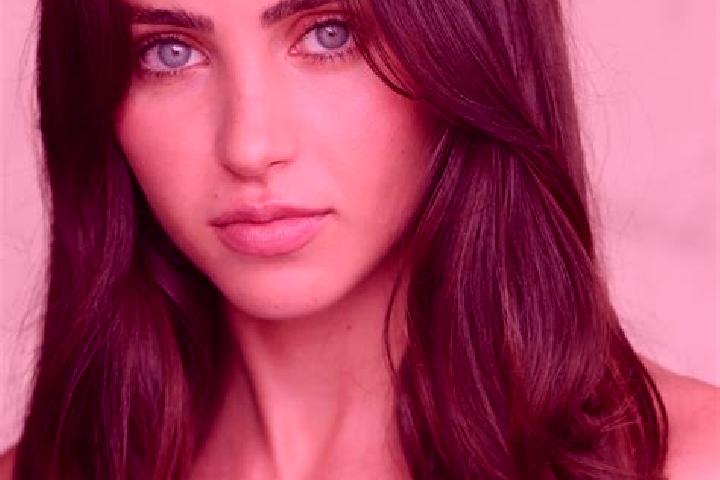 Zoe, 33, a dark blonde brown-eyed caucasian companion based in Navodari. Offering Couples, Deep French Kissing, Duos, GFE. Available for incall and outcall, ...