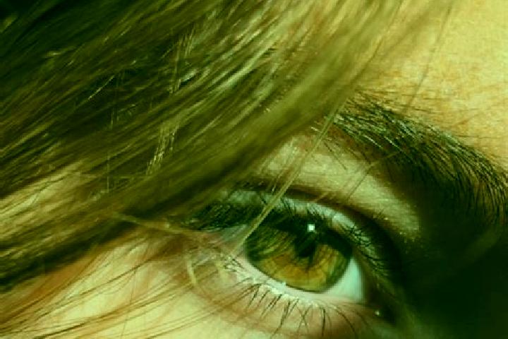 Zoe, 33, a red hazel-eyed caucasian companion based in The Boldons. Offering Tantra, Couples, Massage. Available for incall and outcall, day and evening dates.