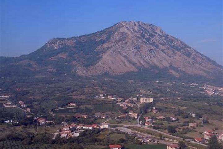 Zoe, 33 — Escort in Campoli del Monte Taburno, Italy