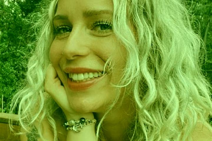 Zoe, 33 — Escort in Champier, France