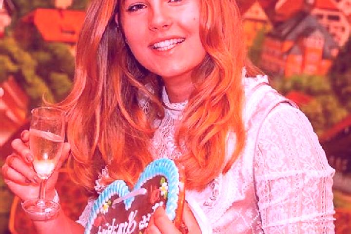 Zoe, 33 — Escort in Lenzkirch, Germany