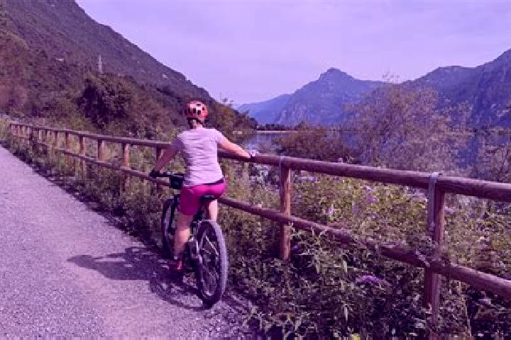 Zoe, 33 — Escort in Ponte Caffaro, Italy