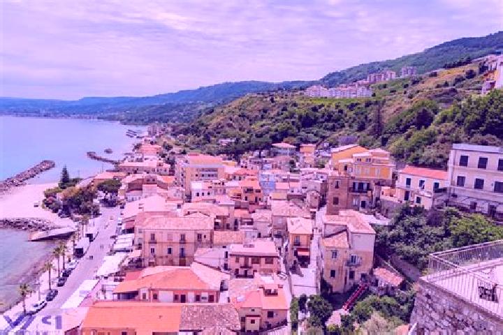 Zoe, 33 — Escort in Torricella del Pizzo, Italy