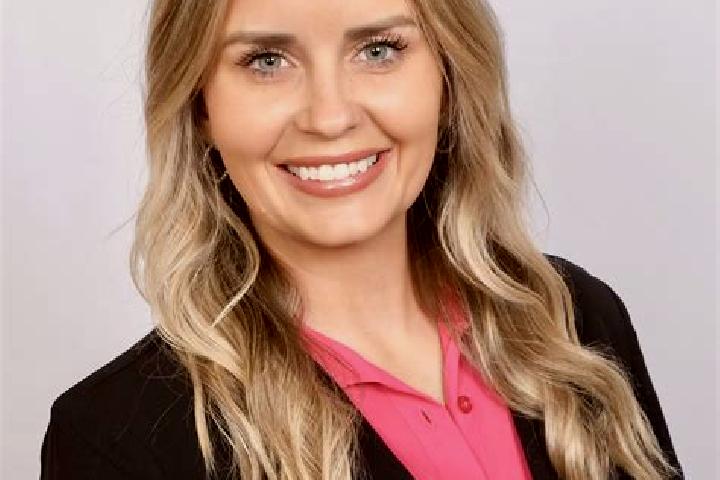 Zoe, 33 — Escort in Vance, United States