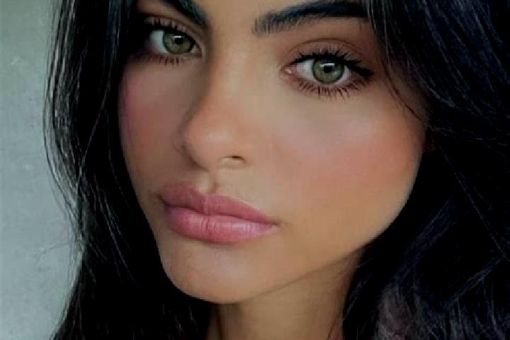 Zoe, 34, a auburn green-eyed indian companion based in Inisa. Offering Overnight, BDSM, Striptease, Prostate Massage. Available for incall and outcall, day a...