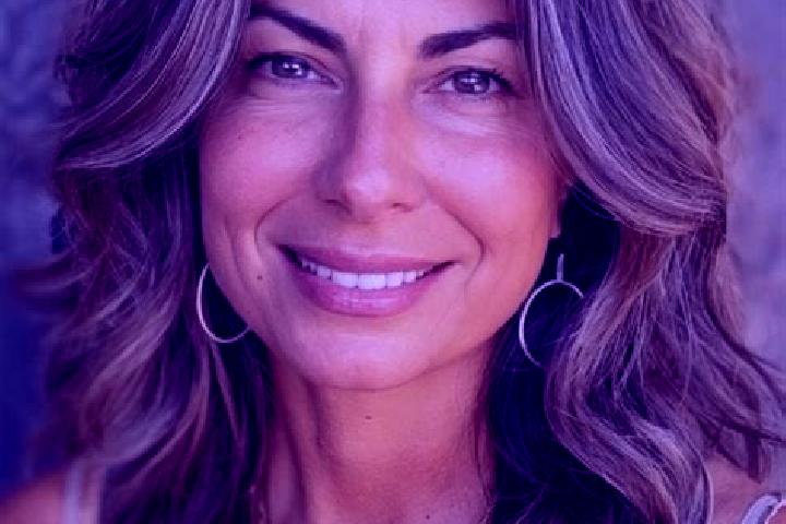 Zoe, 34, a brunette grey-eyed european companion based in Old Town. Offering Girlfriend Experience, Couples, Overnight, Erotic Massage, BDSM. Available for i...