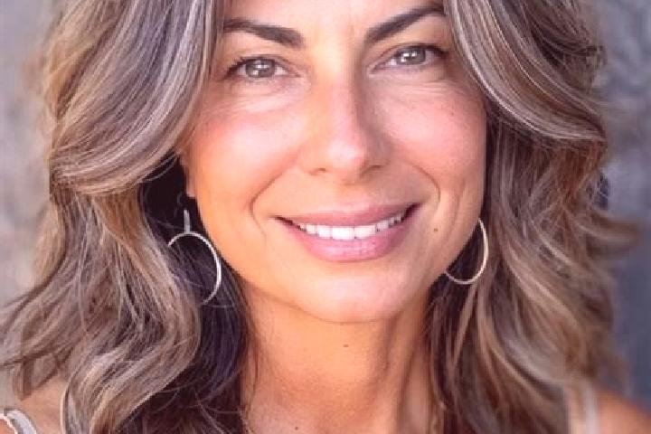Zoe, 34, a brunette grey-eyed indian companion based in Mongui. Offering 69, Tantra, Dinner Date. Available for incall and outcall, day and evening dates.