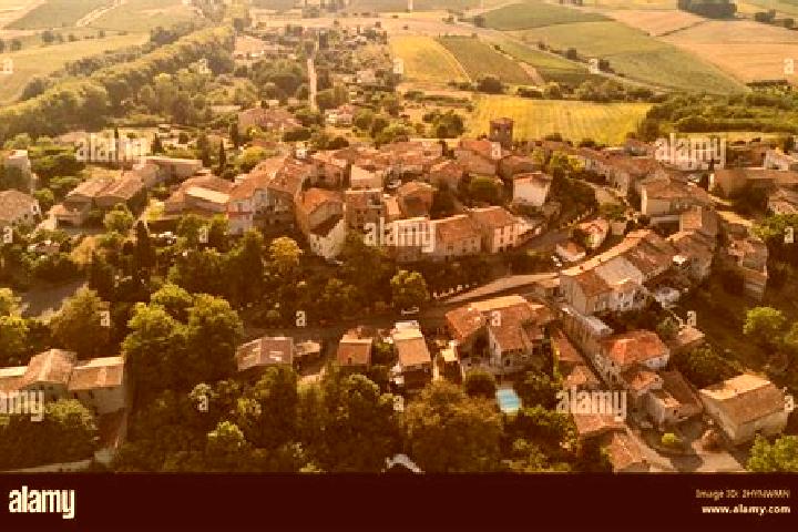 Zoe, 34 — Escort in Belveze-du-Razes, France