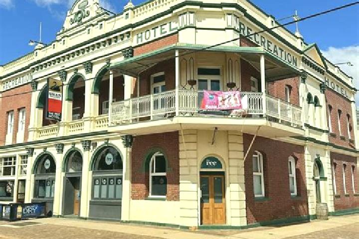 Zoe, 34 — Escort in Boulder, Australia