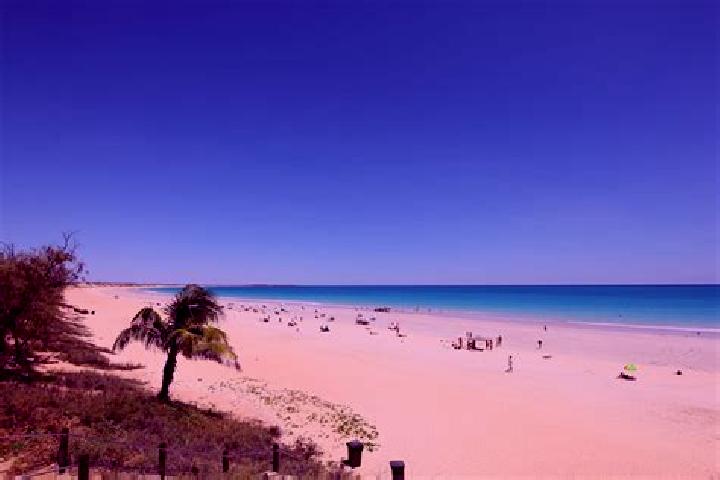 Zoe, 34 — Escort in Cable Beach, Australia