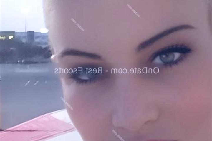 Zoe, 34 — Escort in Came, France