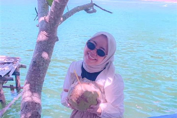 Zoe, 34 — Escort in Kroya, Indonesia