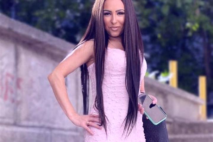 Zoe, 34 — Escort in Matasari, Romania