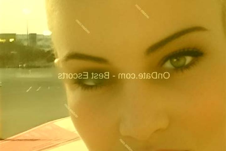 Zoe, 34 — Escort in Podsosnovo, Russia
