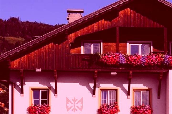 Zoe, 34 — Escort in Schlaiten, Austria
