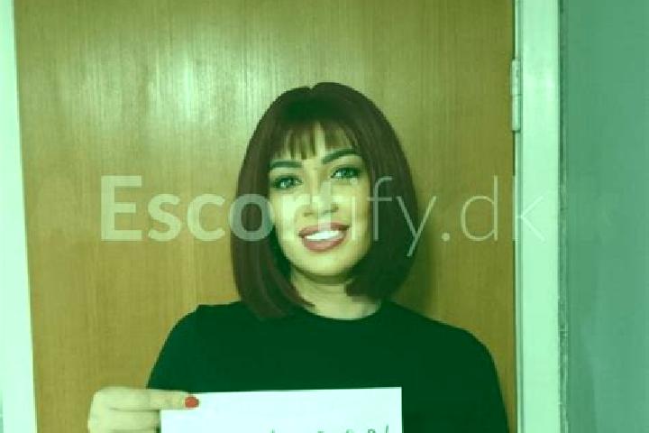 Zoe, 34 — Escort in Varde, Denmark