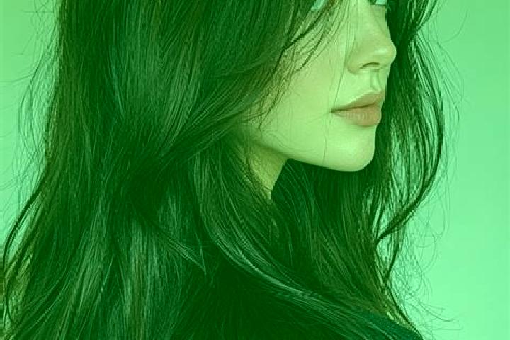 Zoe, 35, a auburn brown-eyed european companion based in Yuanbao. Offering Fetish, Couples, Erotic Massage. Available for incall and outcall, day and evening...