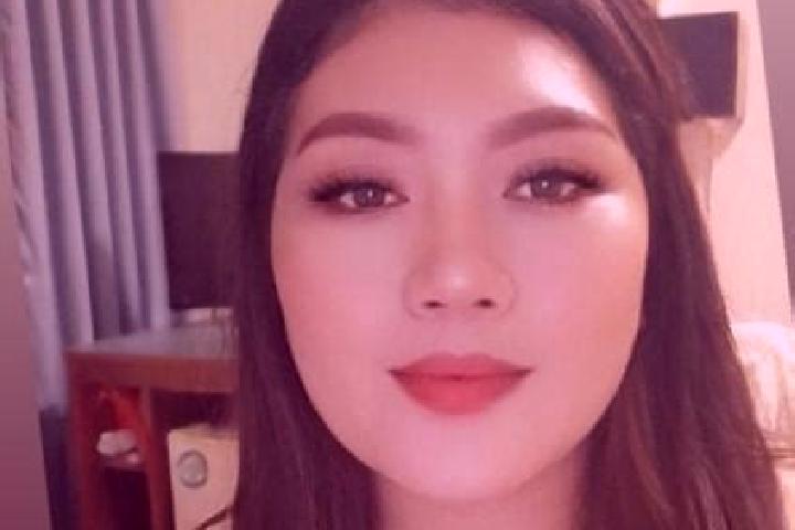 Zoe, 35, a blonde grey-eyed asian companion based in Mae Wang. Offering Roleplay, CIM, Erotic Massage. Available for incall and outcall, day and evening dates.