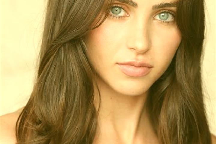 Zoe, 35, a brunette amber-eyed asian companion based in Jask-e Kohneh. Offering CIM, Party Girl, Couples, GFE. Available for incall and outcall, day and even...