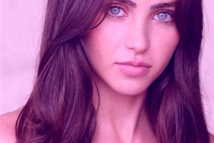 Zoe, 35, a brunette amber-eyed caribbean companion based in Al Ghayzah. Offering GFE, Erotic Massage, Duos, Tantra, Overnight. Available for incall and outca...