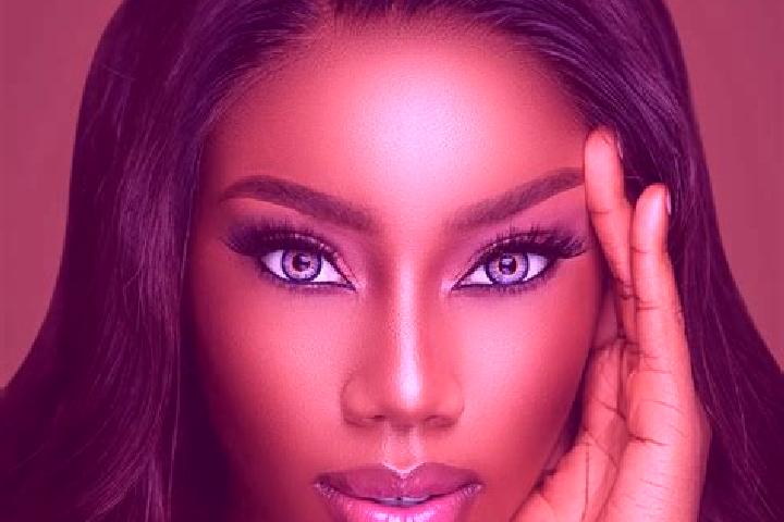 Zoe, 35, a red blue-eyed ebony companion based in Funabori. Offering OWO, Striptease, Dinner Date. Available for incall and outcall, day and evening dates.