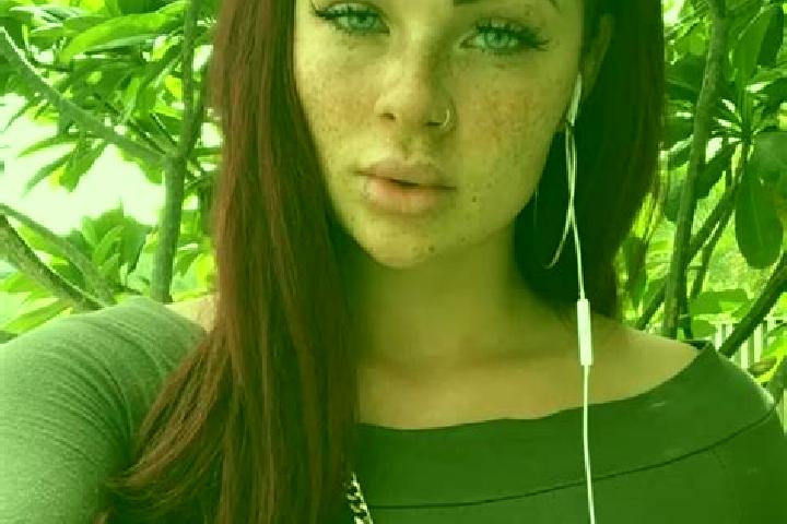 Zoe, 35, a red green-eyed latina companion based in Rouziers-de-Touraine. Offering Duos, Striptease, Roleplay, Erotic Massage, Prostate Massage. Available fo...