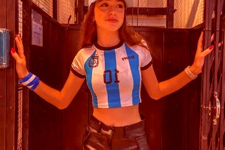 Zoe, 35 — Escort in Allen, Argentina