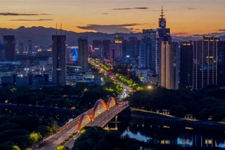 Zoe, 35 — Escort in Boyang, China