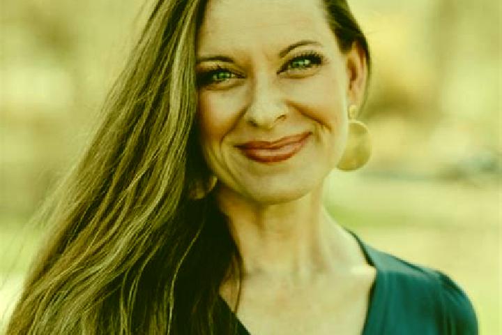Zoe, 35 — Escort in Farragut, United States