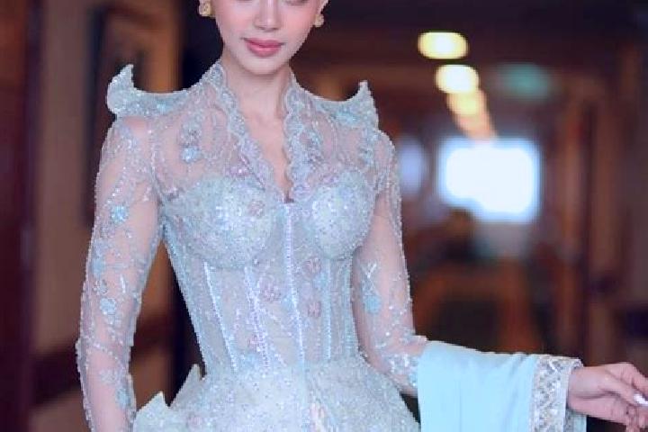 Zoe, 35 — Escort in Ingaung, Myanmar