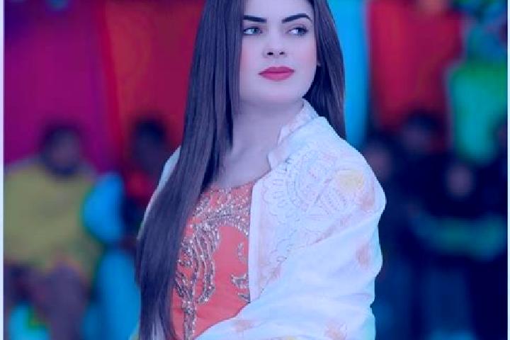 Zoe, 35 — Escort in Kamar Mushani, Pakistan