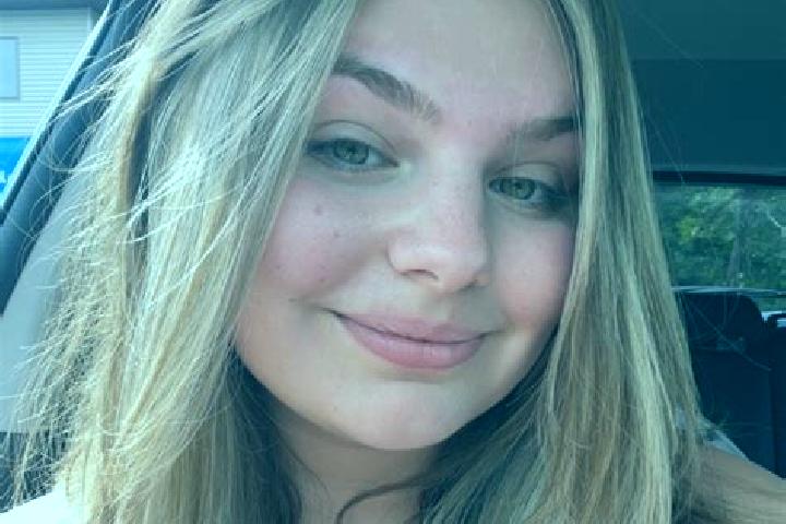 Zoe, 35 — Escort in Muhlenberg Park, United States