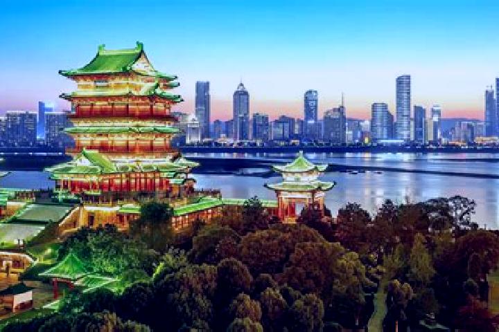 Zoe, 35 — Escort in Nancheng, China