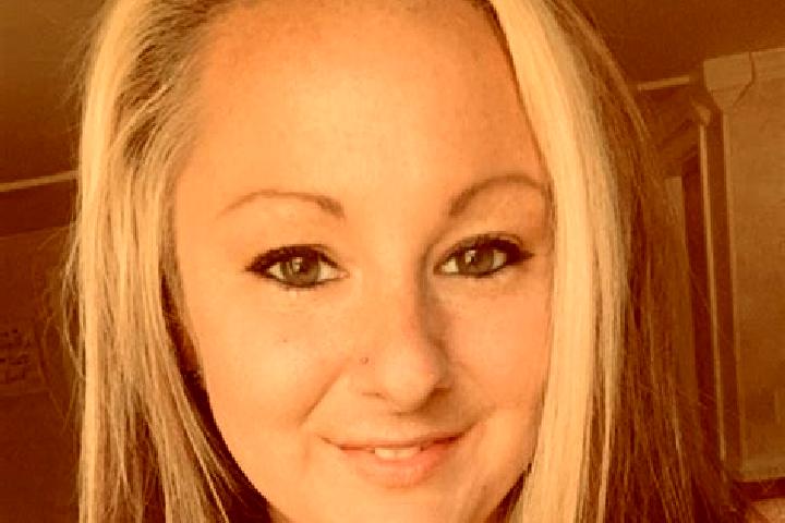 Zoe, 35 — Escort in Newville, United States