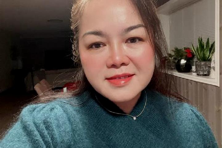 Zoe, 35 — Escort in Torpa, India